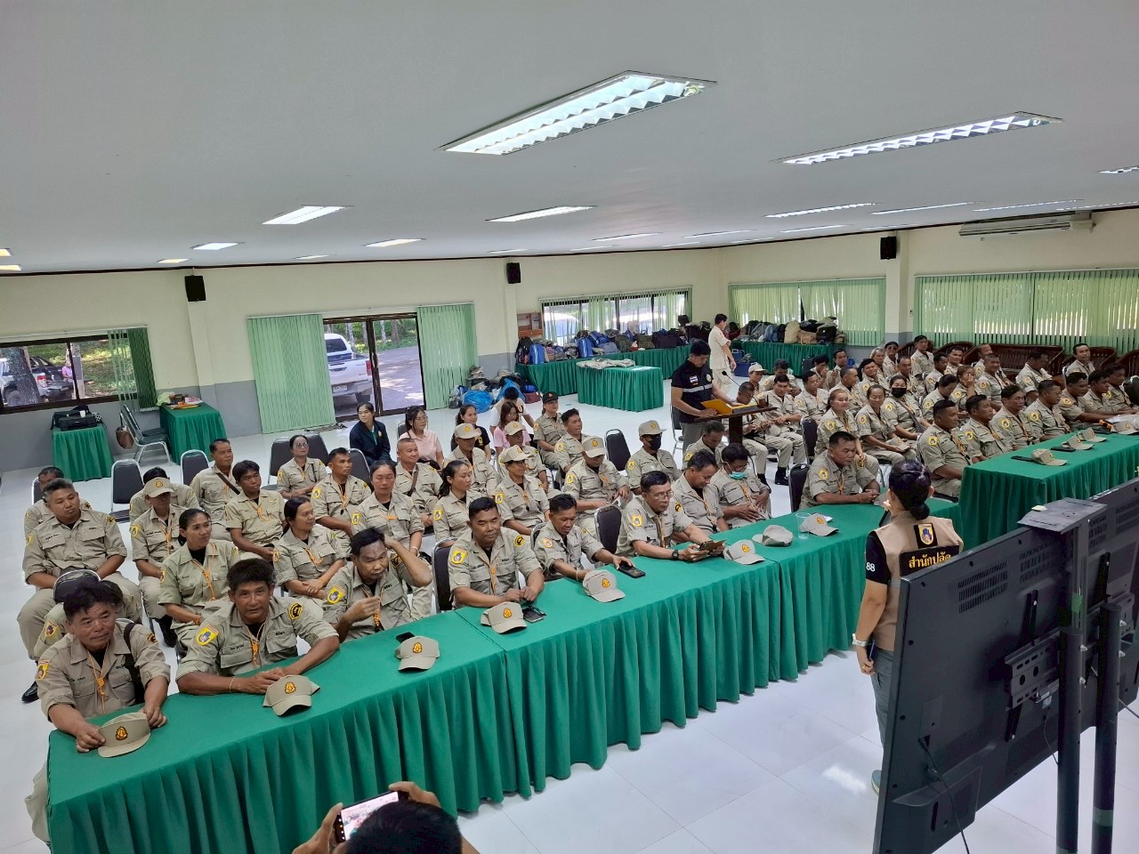 LINE_ALBUM_ทบทวน อปพร. 68_250813_94_396.jpg